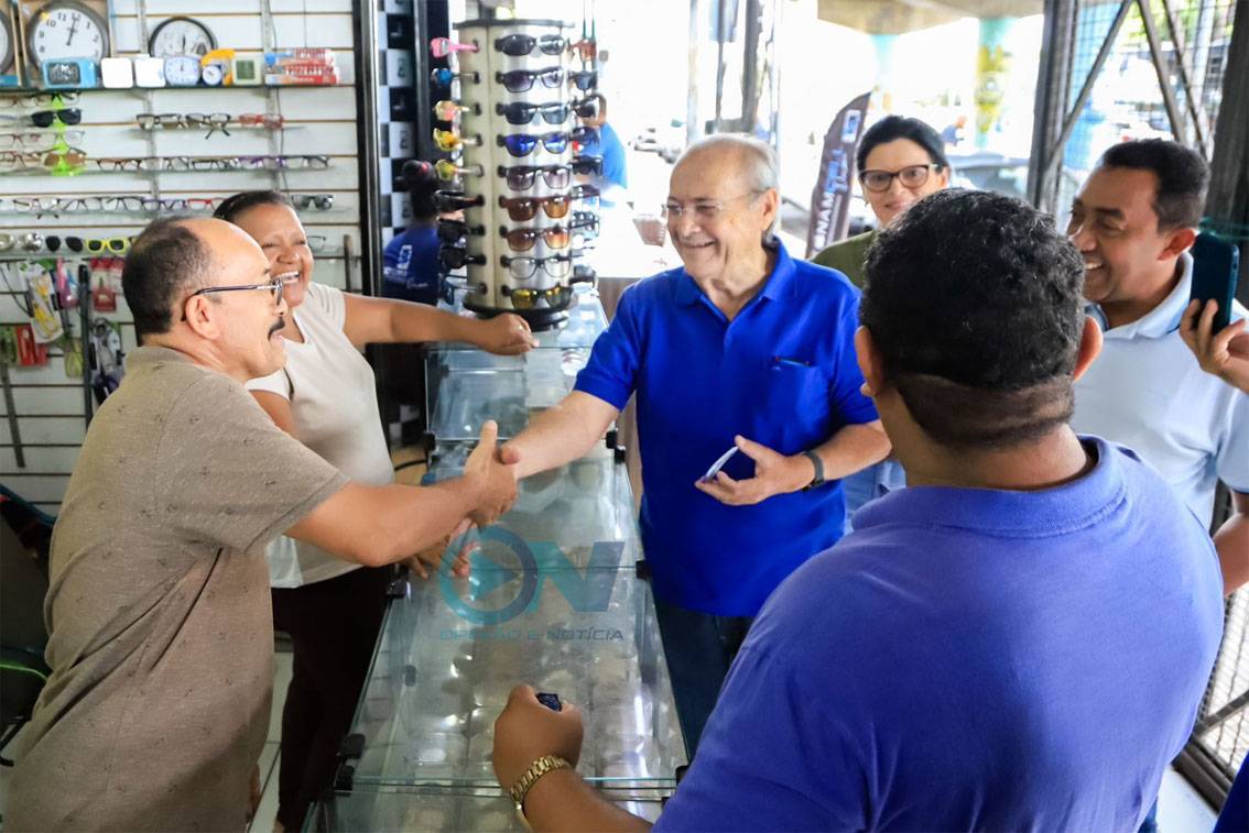 Sílvio Mendes inicia semana de pré-candidato a Prefeito visitando o Shopping da Cidade